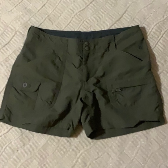 The NORTH FACE SHORTS, size 12. - Picture 1 of 5